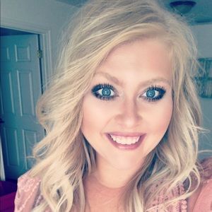 Meet your Posher, Lacy